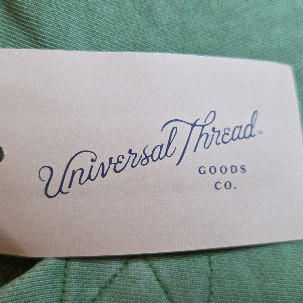 Universal Thread Green Top - Picture 2 of 4